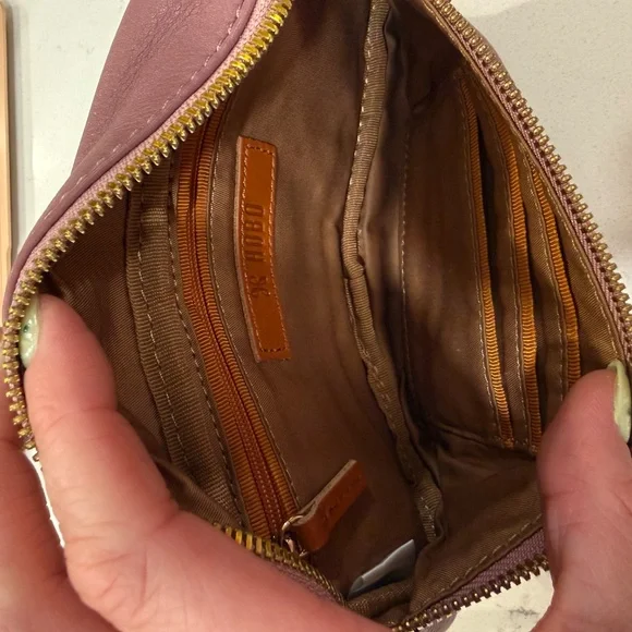Like NEW! Hobo Belt Bag - Picture 4 of 5